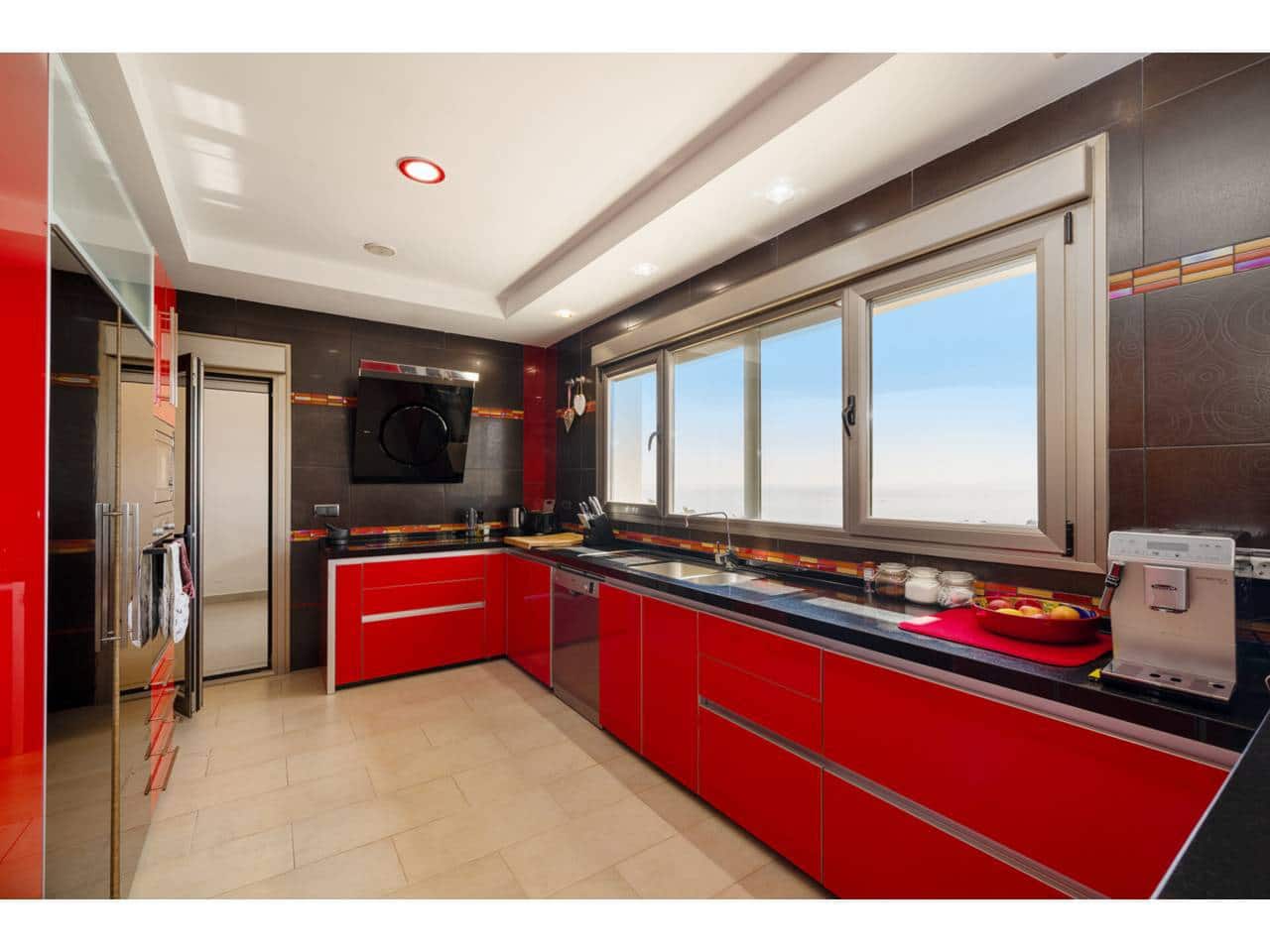 3 camera da letto Villa in vendita in Algeciras con piscina garage - 849.000 € (Rif: 9540656)