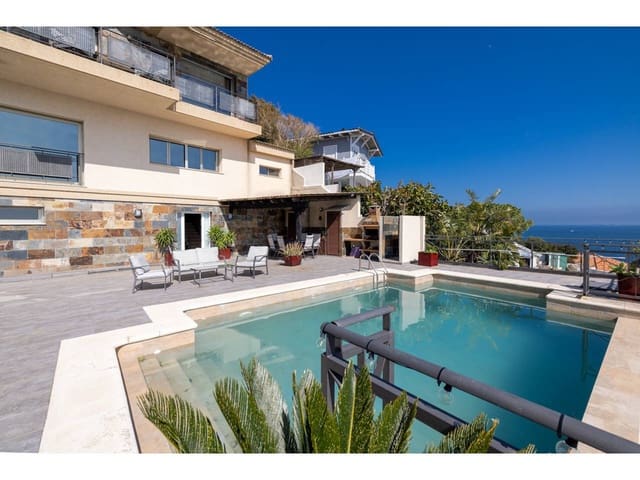 3 soverom Villa til salgs i Algeciras med svømmebasseng garasje - € 849 000 (Ref: 9540656)