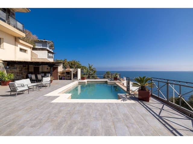 3 soverom Villa til salgs i Algeciras med svømmebasseng garasje - € 849 000 (Ref: 9540656)