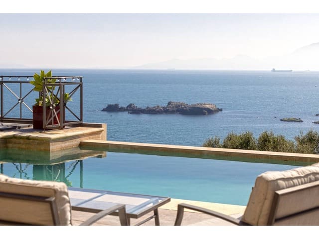 3 soverom Villa til salgs i Algeciras med svømmebasseng garasje - € 849 000 (Ref: 9540656)