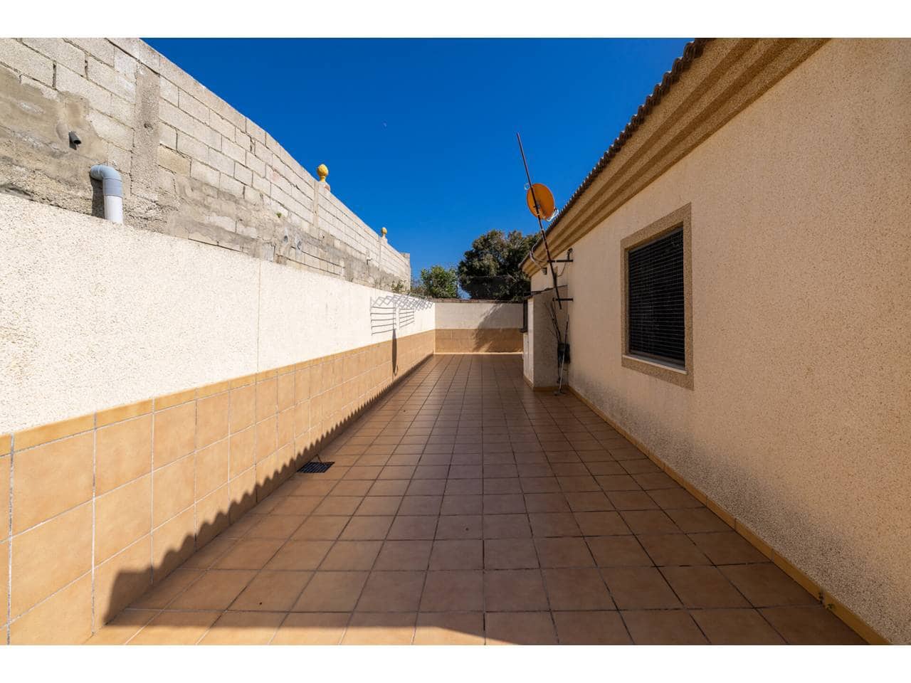 3 camera da letto Villa in vendita in Algeciras con piscina garage - 849.000 € (Rif: 9540656)