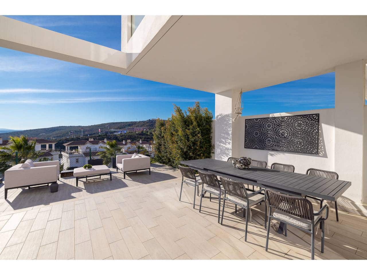 3 soveværelse Byhus til salg i Manilva med swimmingpool garage - € 699.000 (Ref: 9542795)