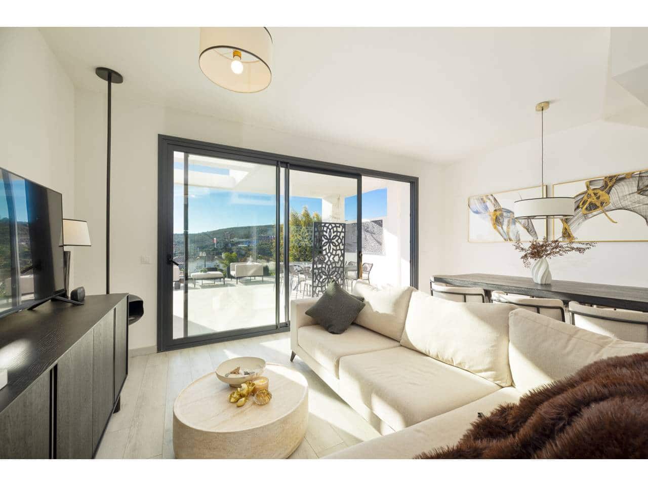 3 soveværelse Byhus til salg i Manilva med swimmingpool garage - € 699.000 (Ref: 9542795)