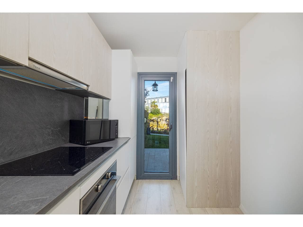 3 soveværelse Byhus til salg i Manilva med swimmingpool garage - € 699.000 (Ref: 9542795)