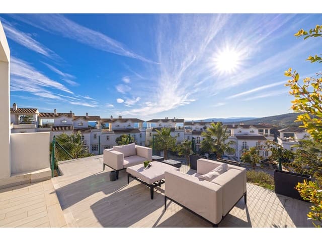 3 soveværelse Byhus til salg i Manilva med swimmingpool garage - € 699.000 (Ref: 9542795)