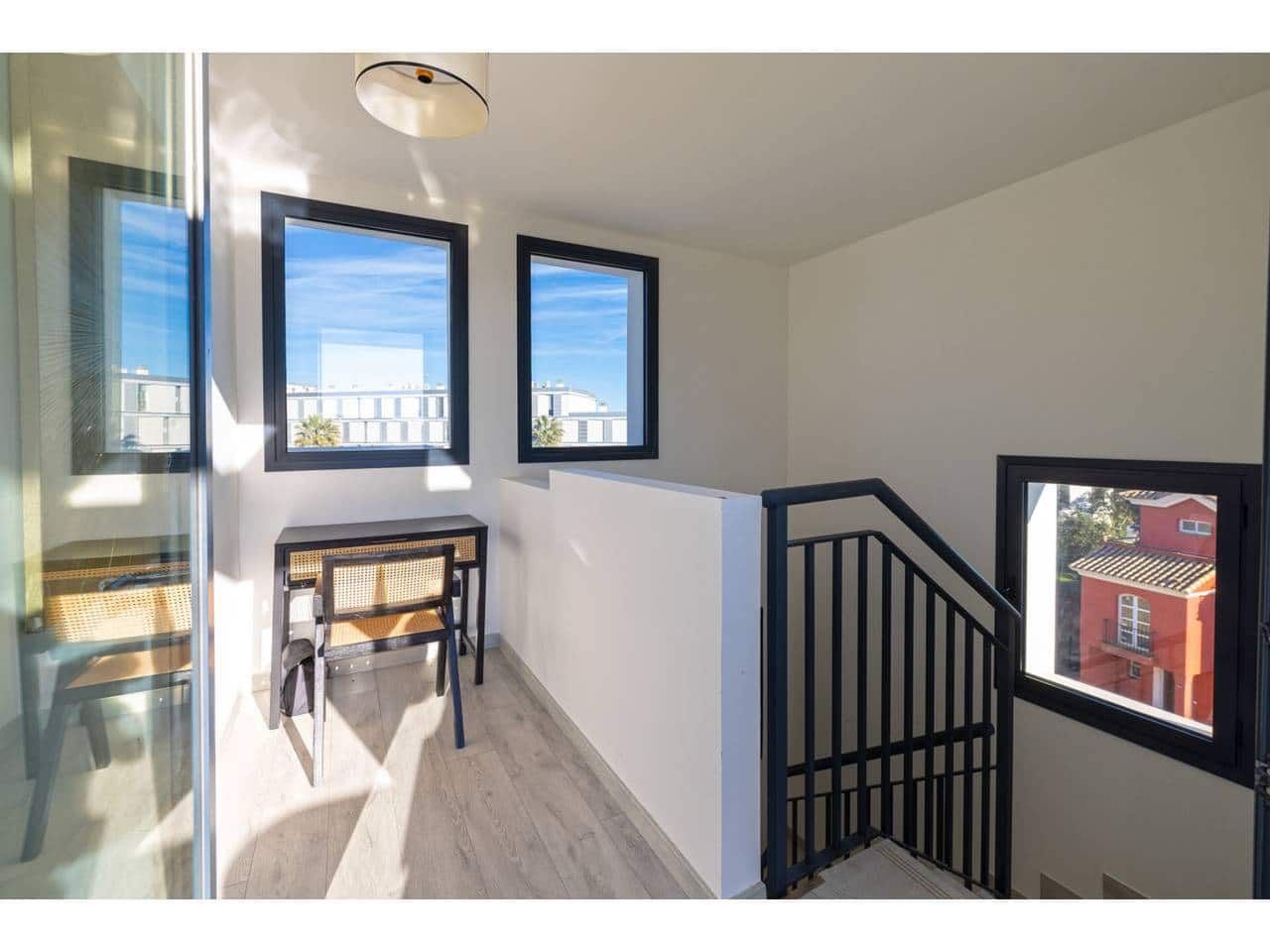 3 soveværelse Byhus til salg i Manilva med swimmingpool garage - € 699.000 (Ref: 9542795)