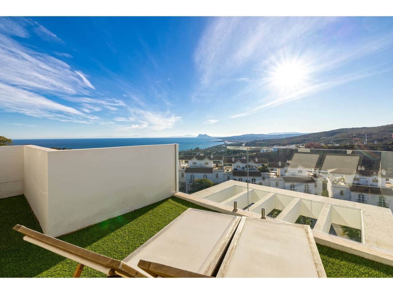 3 soveværelse Byhus til salg i Manilva med swimmingpool garage - € 699.000 (Ref: 9542795)