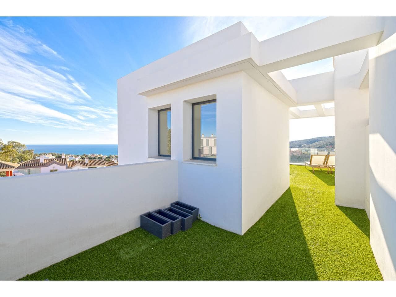 3 soveværelse Byhus til salg i Manilva med swimmingpool garage - € 699.000 (Ref: 9542795)