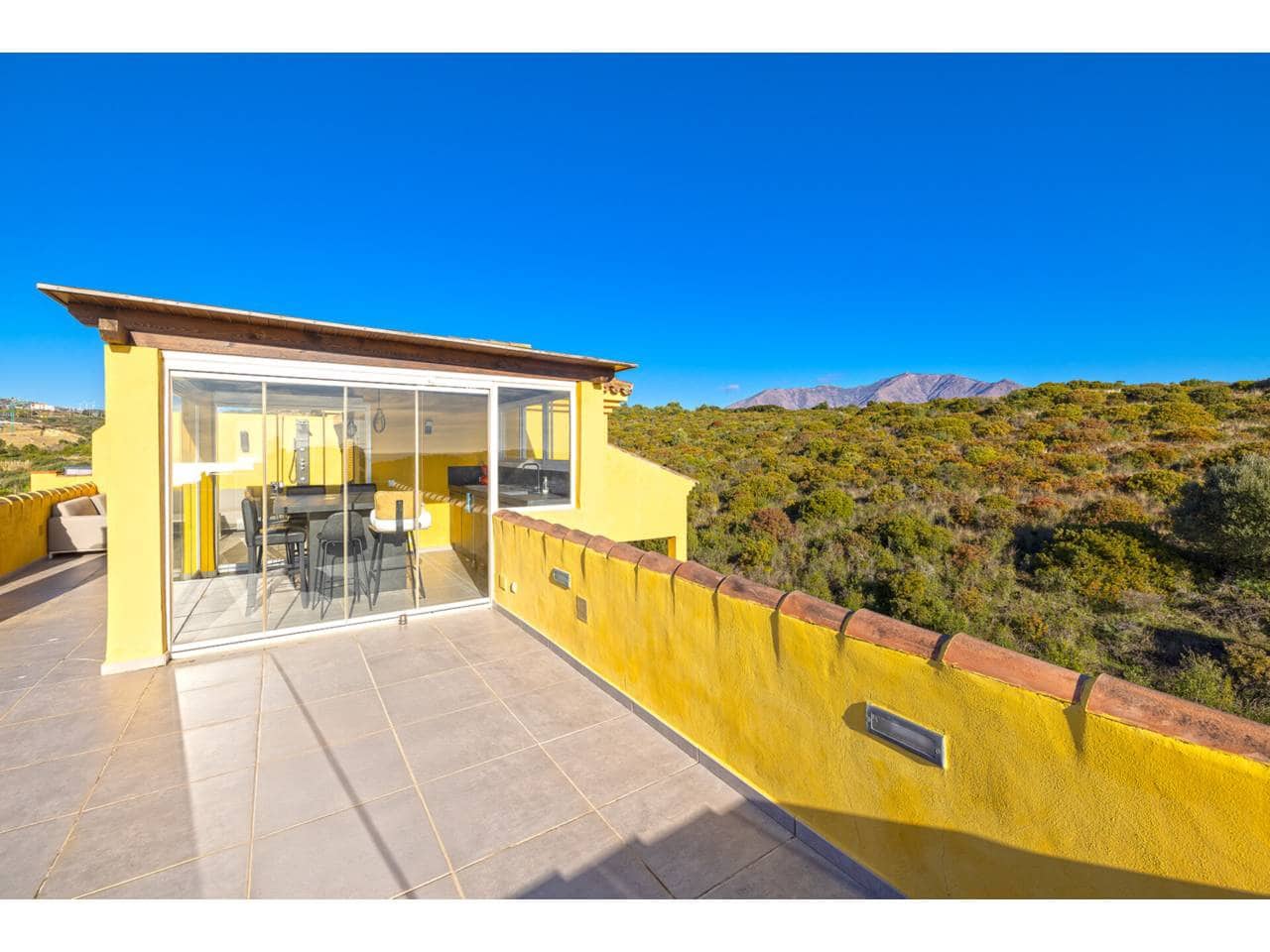 3 Zimmer Penthouse zu verkaufen in Casares mit Pool Garage - 590.000 € (Ref: 9542796)