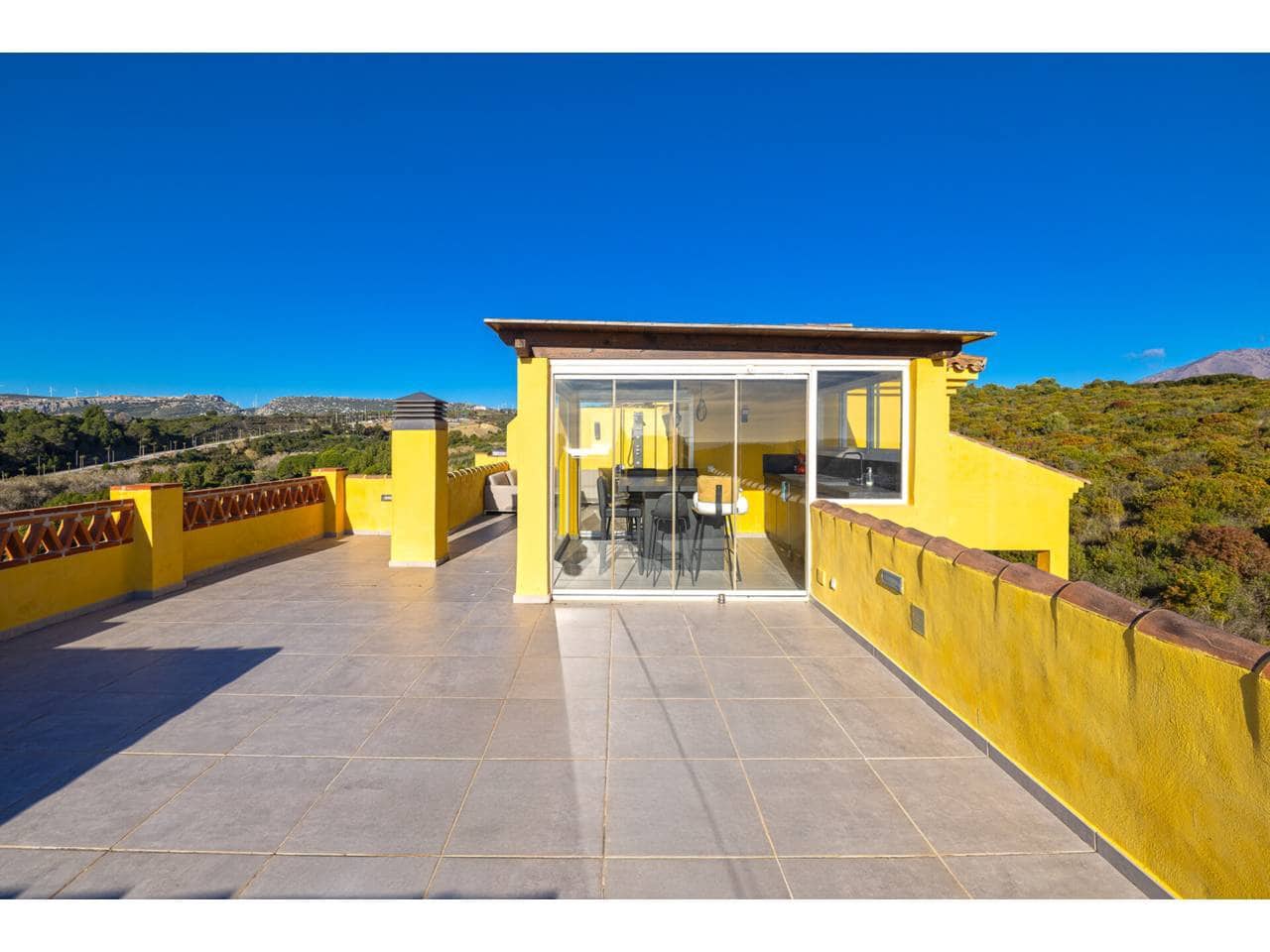 3 Zimmer Penthouse zu verkaufen in Casares mit Pool Garage - 590.000 € (Ref: 9542796)