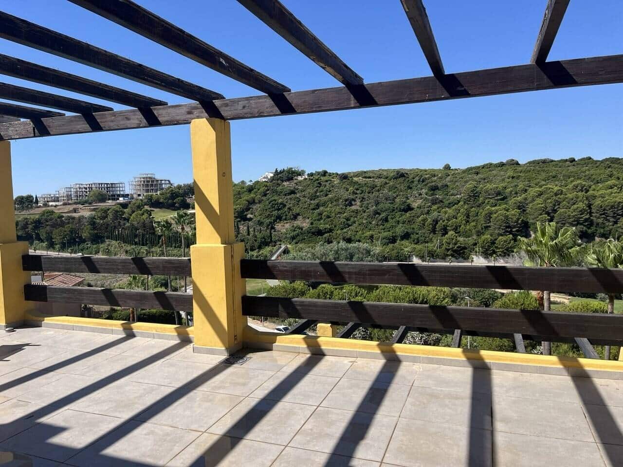 3 soveværelse Penthouse til salg i Casares med swimmingpool garage - € 590.000 (Ref: 9542796)