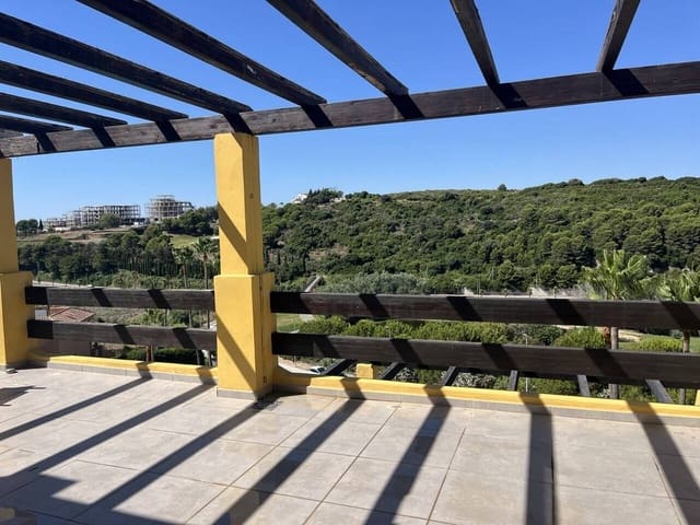 3 soveværelse Penthouse til salg i Casares med swimmingpool garage - € 590.000 (Ref: 9542796)