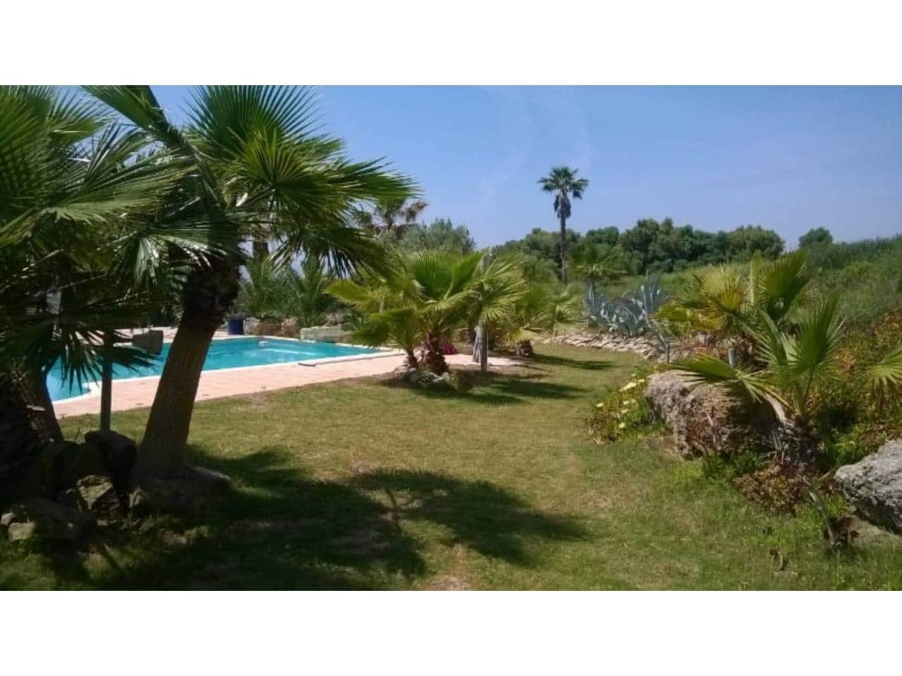 3 bedroom Villa for sale in Benalup with pool garage - € 520,000 (Ref: 9550514)