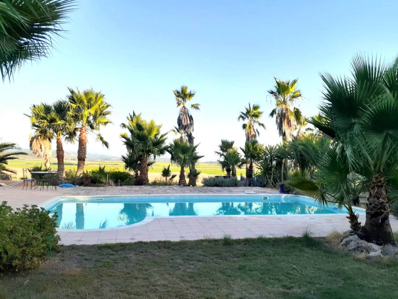 3 bedroom Villa for sale in Benalup with pool garage - € 520,000 (Ref: 9550514)