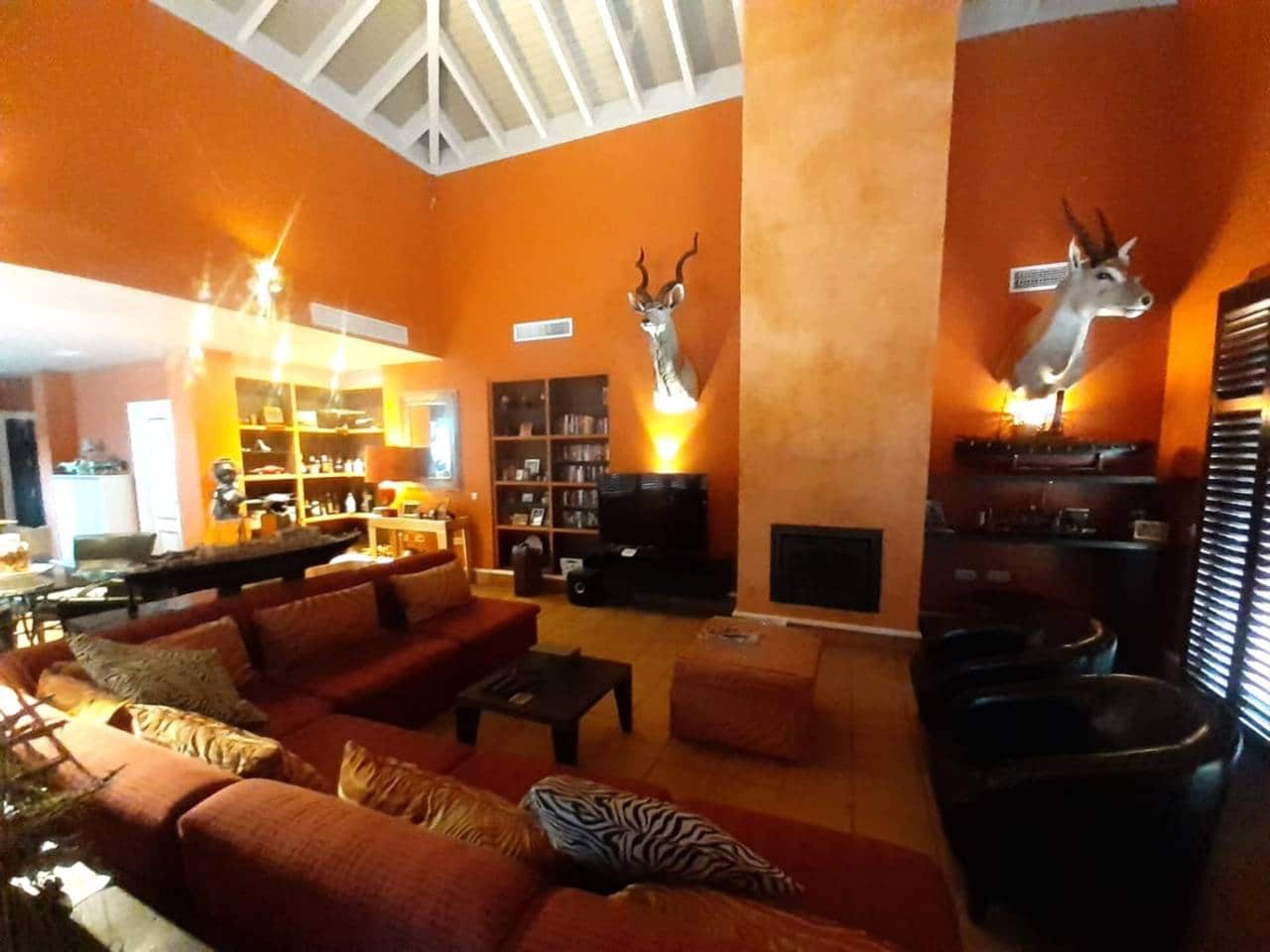 3 bedroom Villa for sale in Benalup with pool garage - € 520,000 (Ref: 9550514)