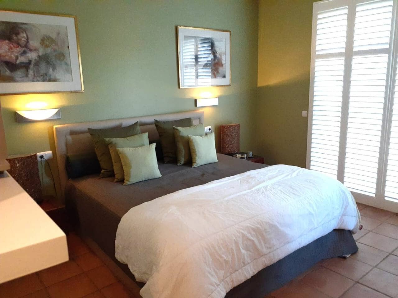 3 bedroom Villa for sale in Benalup with pool garage - € 520,000 (Ref: 9550514)