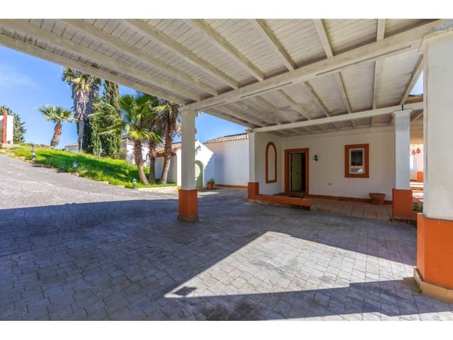 3 bedroom Villa for sale in Benalup with pool garage - € 525,000 (Ref: 9550514)