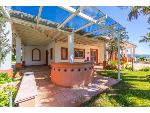 3 bedroom Villa for sale in Benalup with pool garage - € 525,000 (Ref: 9550514)