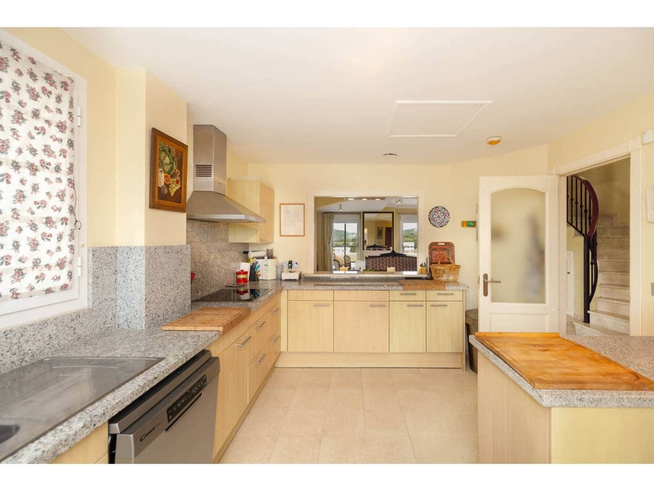 4 makuuhuone Huoneisto myytävänä paikassa Sotogrande mukana uima-altaan 
autotalli - 650 000 € (Ref: 9573682)