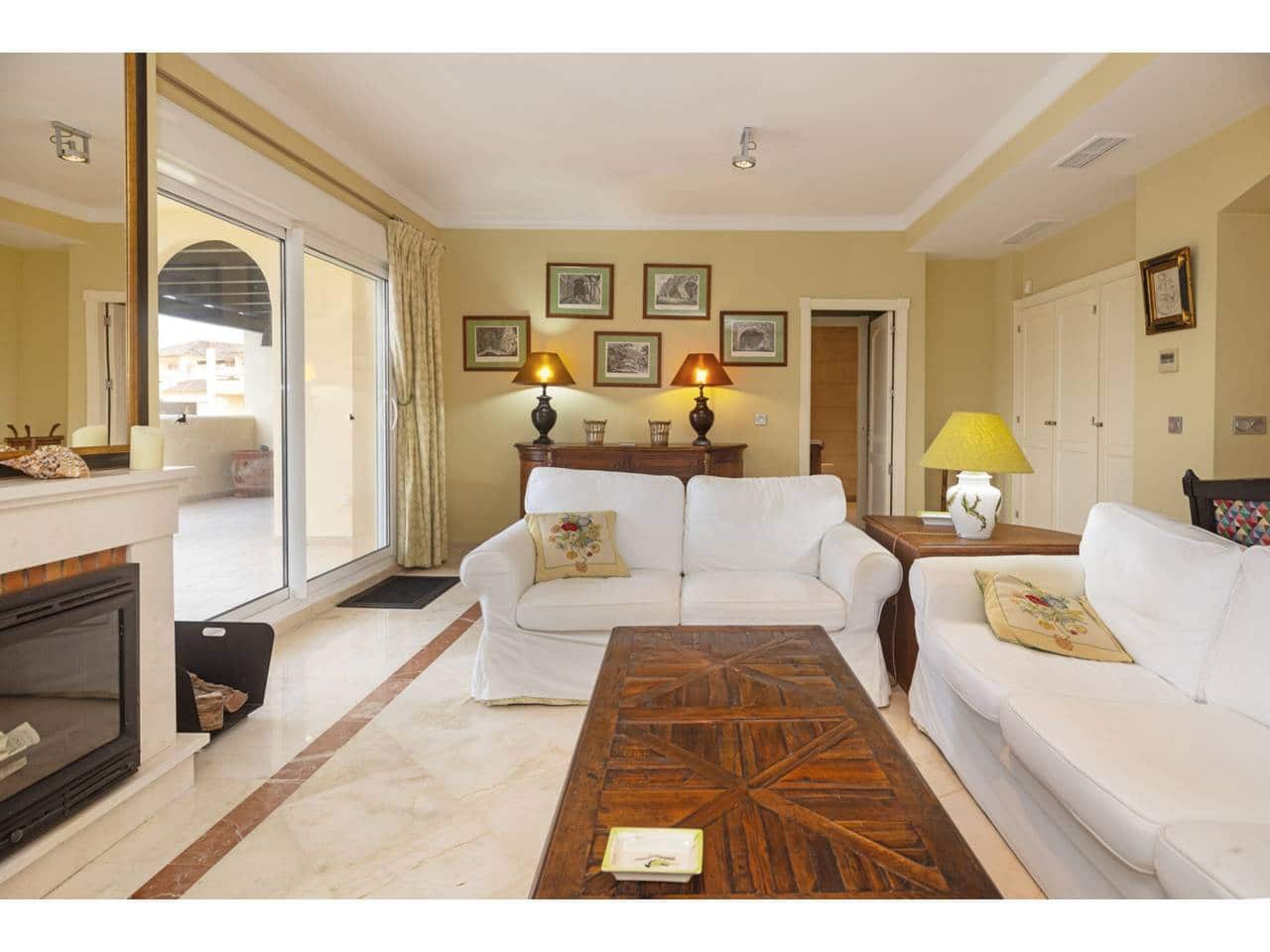 4 makuuhuone Huoneisto myytävänä paikassa Sotogrande mukana uima-altaan 
autotalli - 650 000 € (Ref: 9573682)