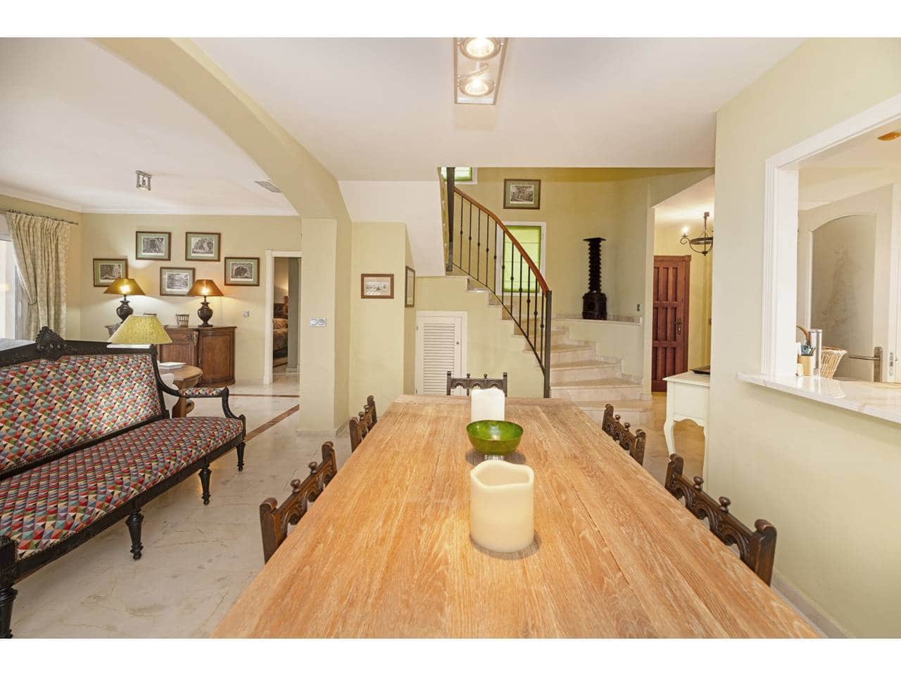 4 makuuhuone Huoneisto myytävänä paikassa Sotogrande mukana uima-altaan 
autotalli - 650 000 € (Ref: 9573682)