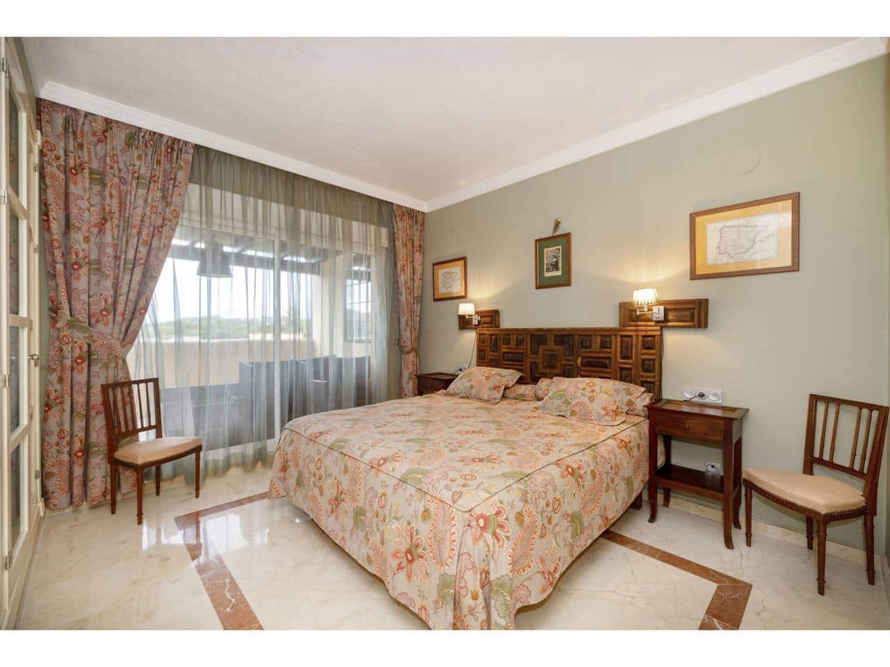 4 makuuhuone Huoneisto myytävänä paikassa Sotogrande mukana uima-altaan 
autotalli - 650 000 € (Ref: 9573682)