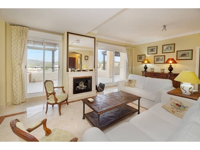 4 chambre Appartement à vendre à Sotogrande, San Roque avec piscine garage - 650 000 € (Ref: 9573682)