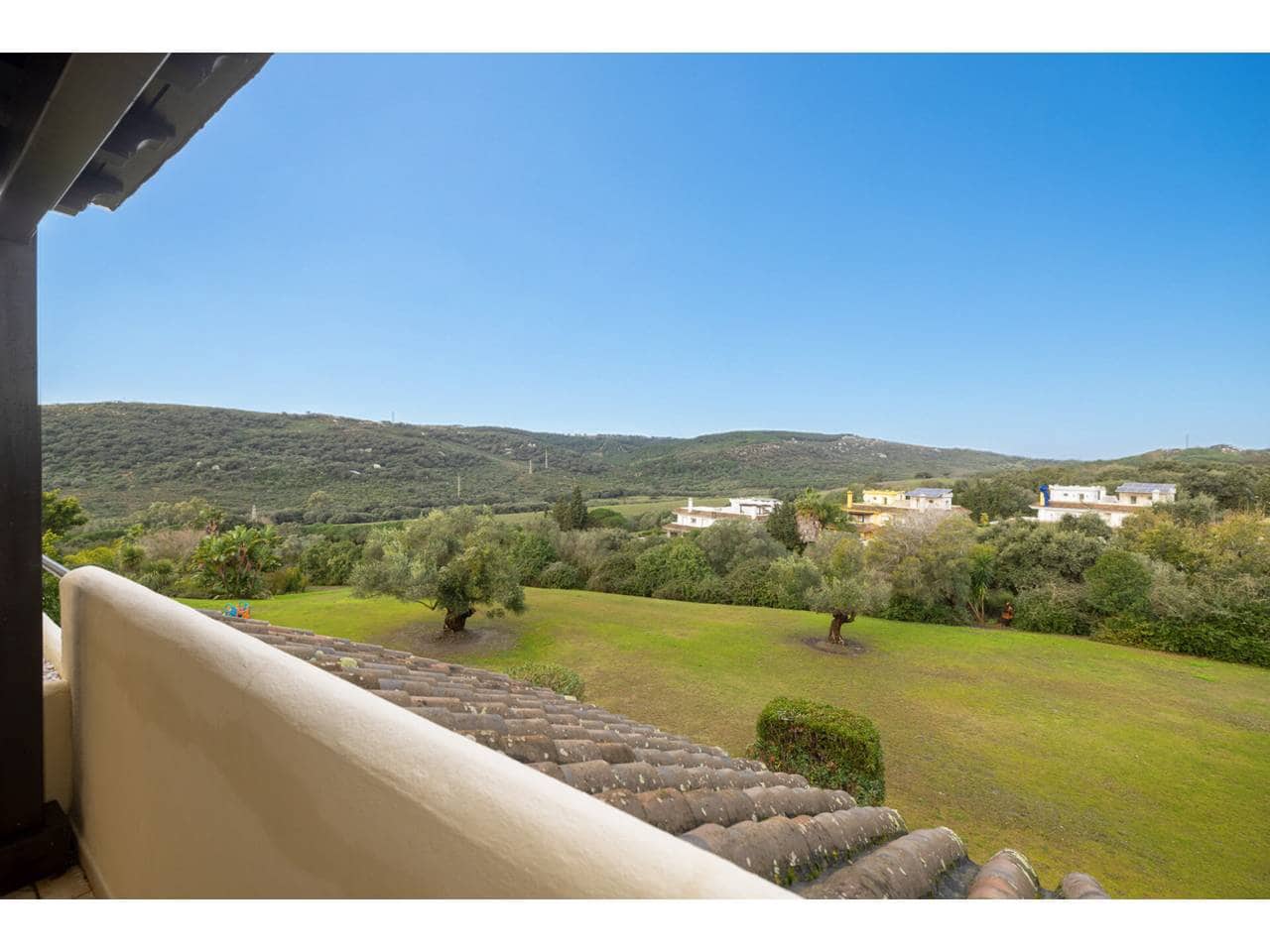 4 makuuhuone Huoneisto myytävänä paikassa Sotogrande mukana uima-altaan 
autotalli - 650 000 € (Ref: 9573682)