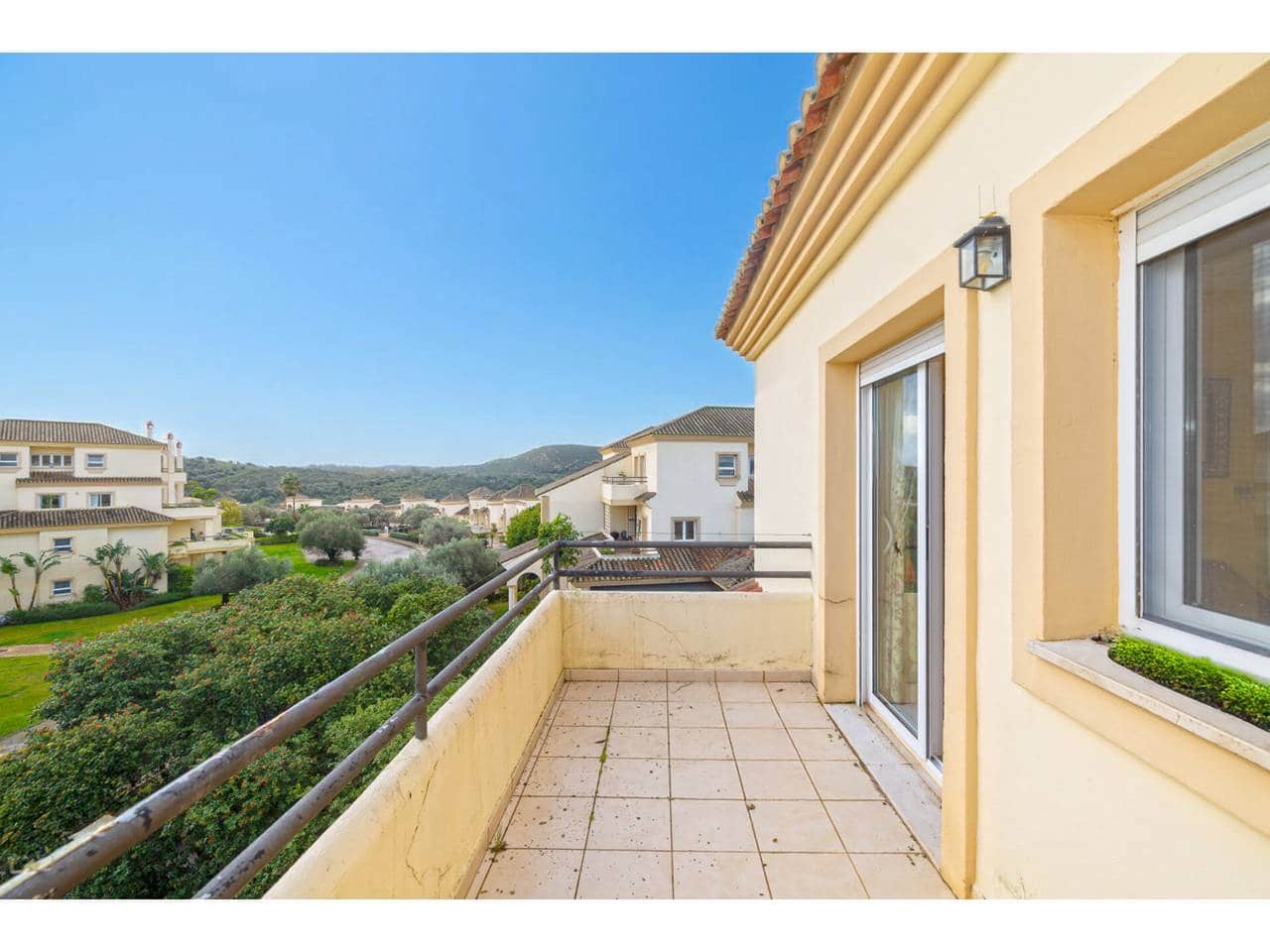 4 makuuhuone Huoneisto myytävänä paikassa Sotogrande mukana uima-altaan 
autotalli - 650 000 € (Ref: 9573682)