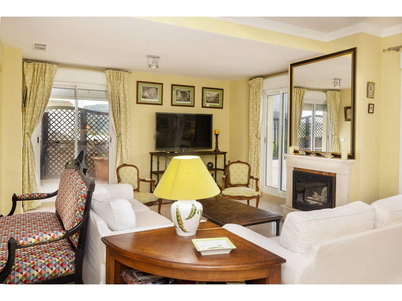 4 makuuhuone Huoneisto myytävänä paikassa Sotogrande mukana uima-altaan 
autotalli - 650 000 € (Ref: 9573682)