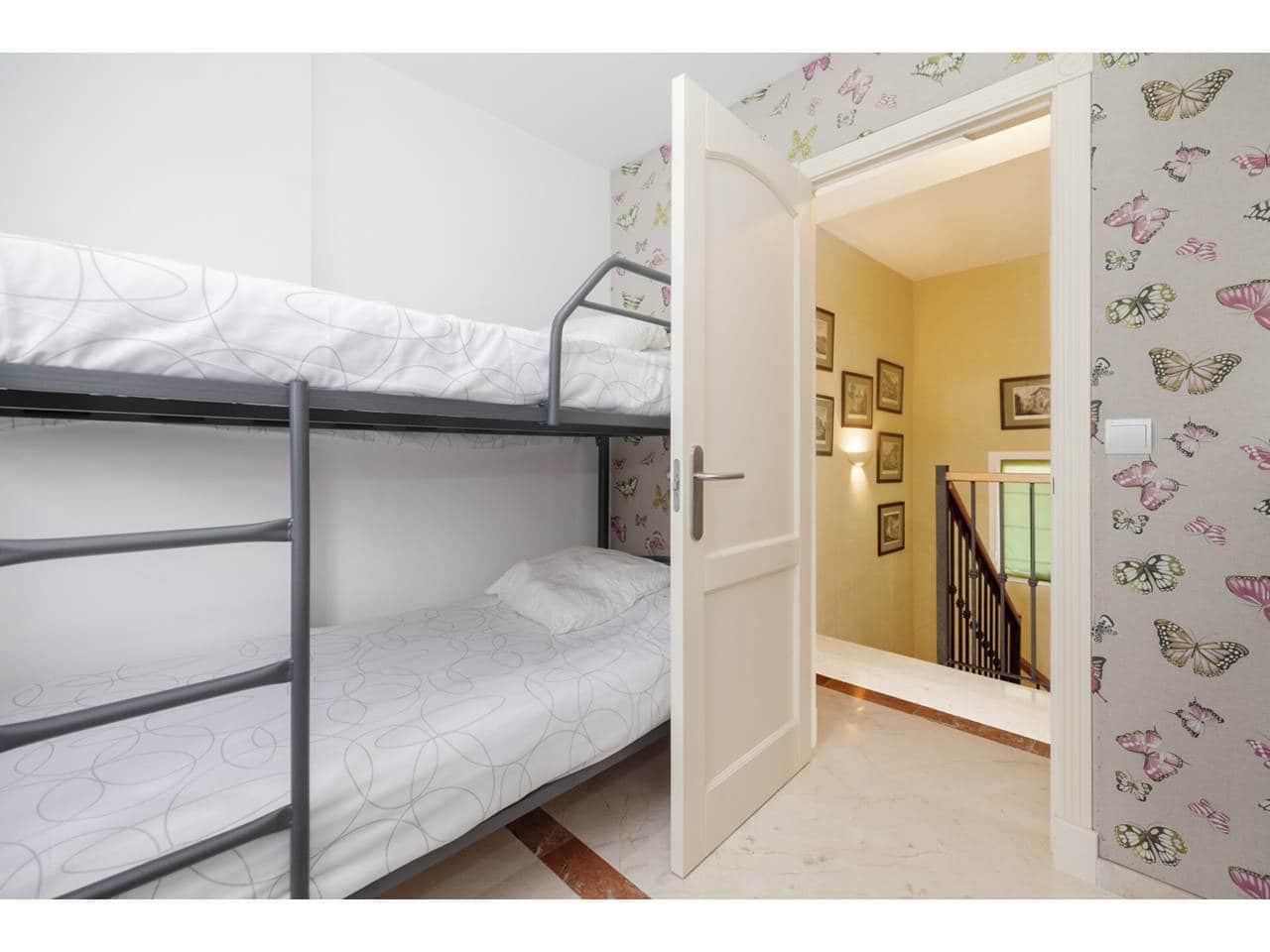 4 makuuhuone Huoneisto myytävänä paikassa Sotogrande mukana uima-altaan 
autotalli - 650 000 € (Ref: 9573682)