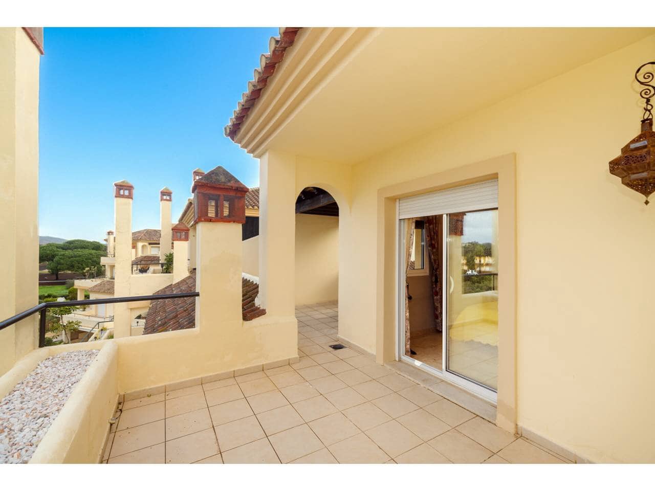 4 makuuhuone Huoneisto myytävänä paikassa Sotogrande mukana uima-altaan 
autotalli - 650 000 € (Ref: 9573682)