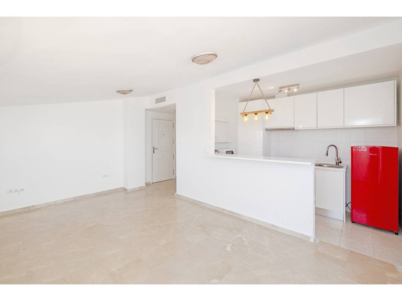 2 makuuhuone Kattohuoneisto myytävänä paikassa Manilva mukana uima-altaan 
autotalli - 280 000 € (Ref: 9627130)