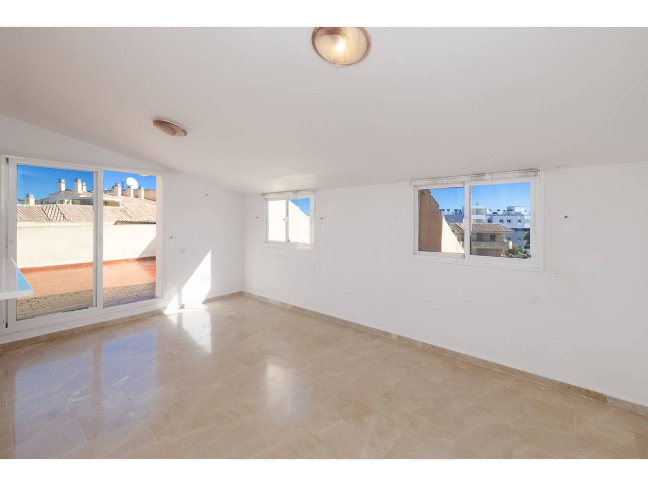 2 makuuhuone Kattohuoneisto myytävänä paikassa Manilva mukana uima-altaan 
autotalli - 280 000 € (Ref: 9627130)