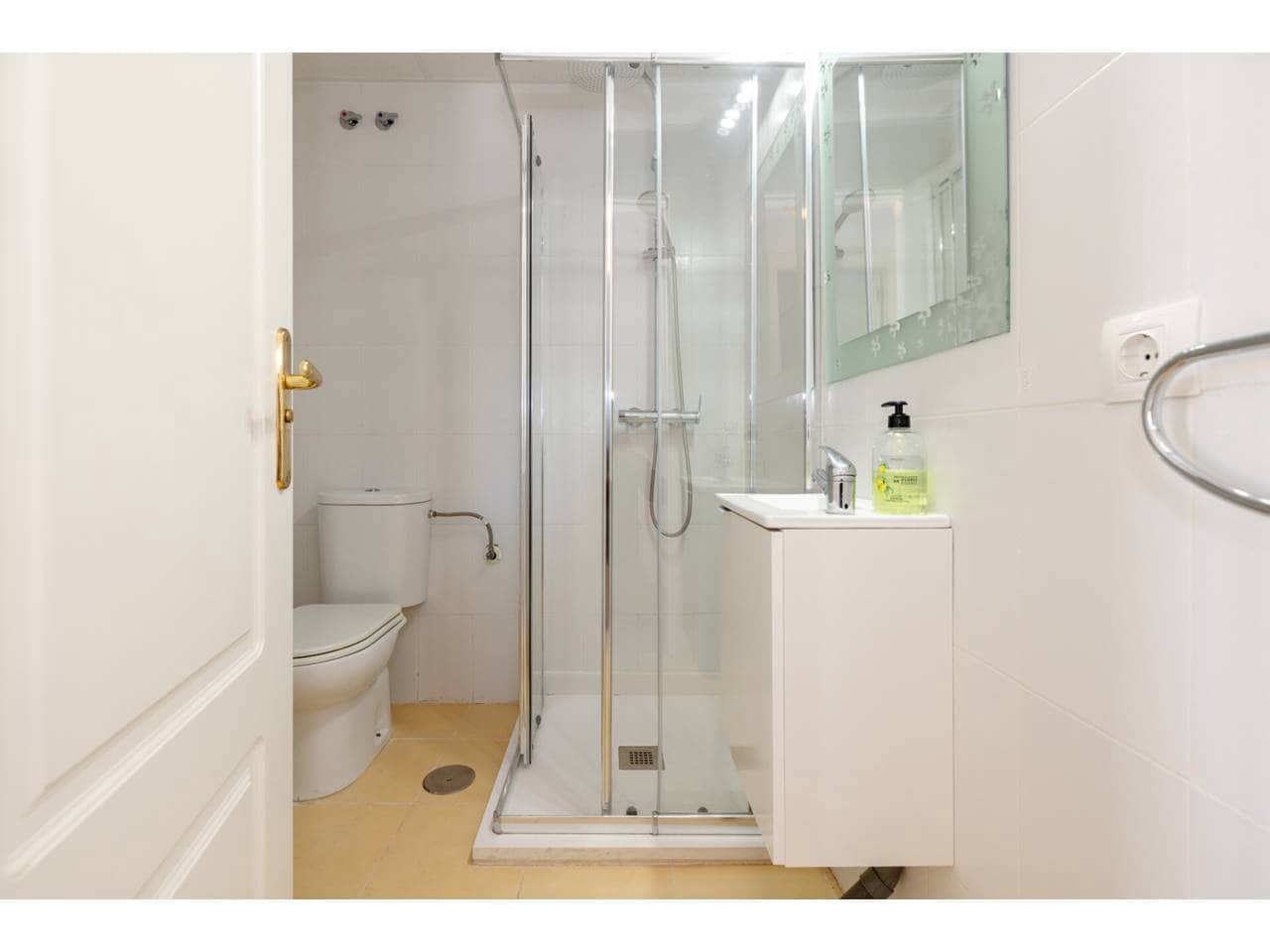 2 makuuhuone Kattohuoneisto myytävänä paikassa Manilva mukana uima-altaan 
autotalli - 280 000 € (Ref: 9627130)