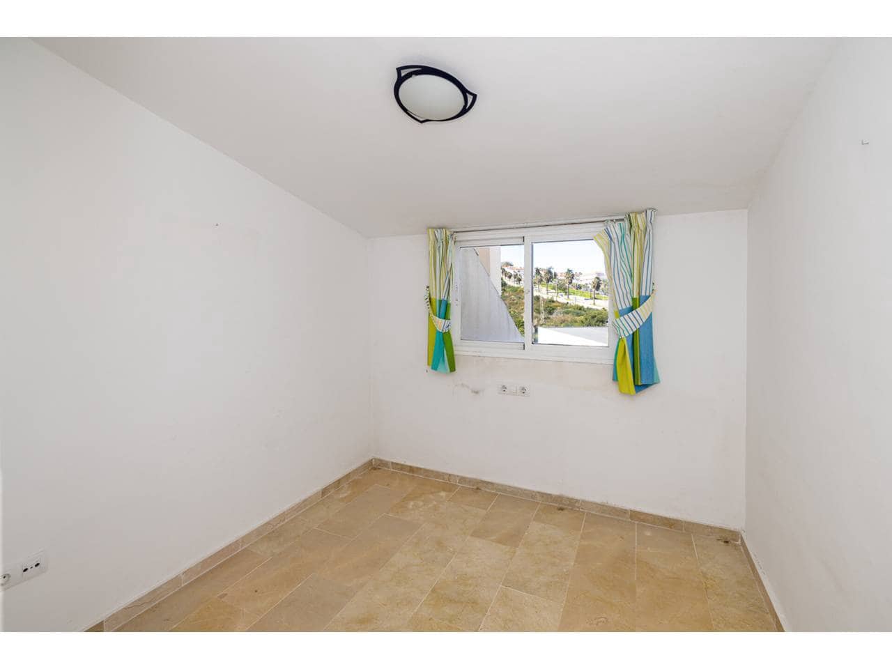 2 makuuhuone Kattohuoneisto myytävänä paikassa Manilva mukana uima-altaan 
autotalli - 280 000 € (Ref: 9627130)