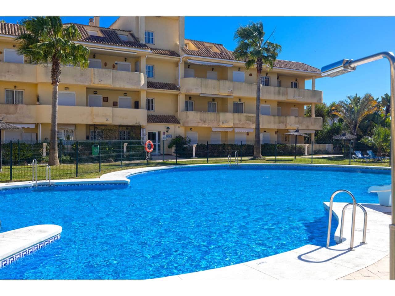 2 makuuhuone Kattohuoneisto myytävänä paikassa Manilva mukana uima-altaan 
autotalli - 280 000 € (Ref: 9627130)