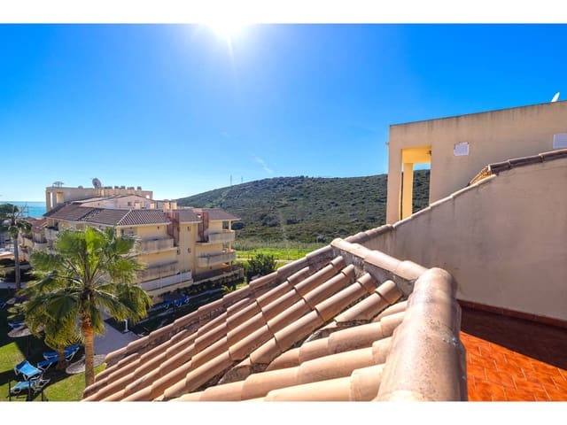 2 makuuhuone Kattohuoneisto myytävänä paikassa Manilva mukana uima-altaan 
autotalli - 280 000 € (Ref: 9627130)