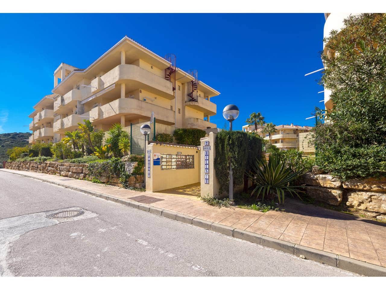 2 makuuhuone Kattohuoneisto myytävänä paikassa Manilva mukana uima-altaan 
autotalli - 280 000 € (Ref: 9627130)