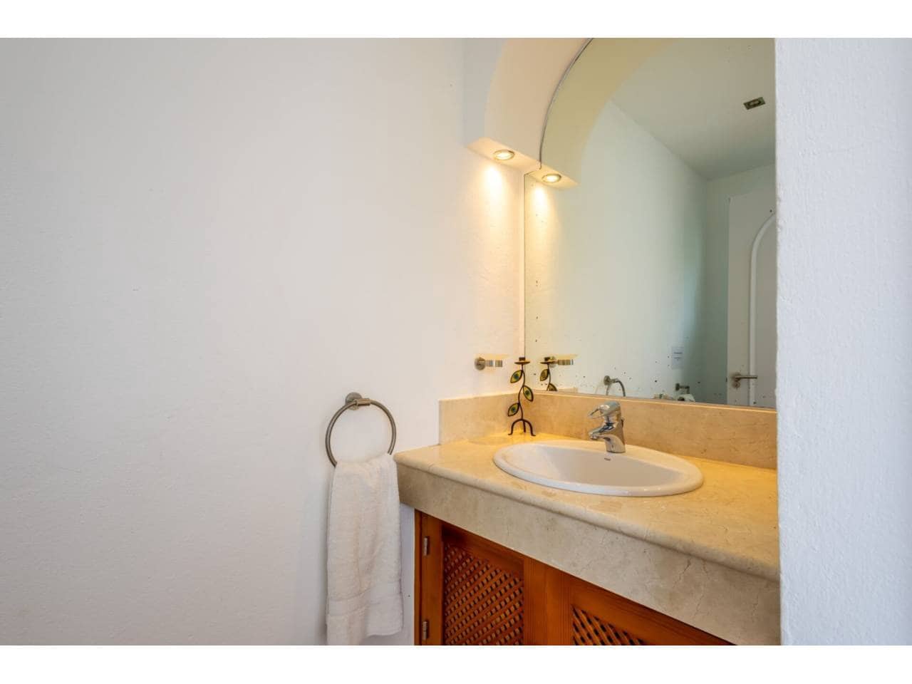 3 slaapkamer Villa te koop in Benalup met zwembad garage - € 699.000 (Ref: 9665759)