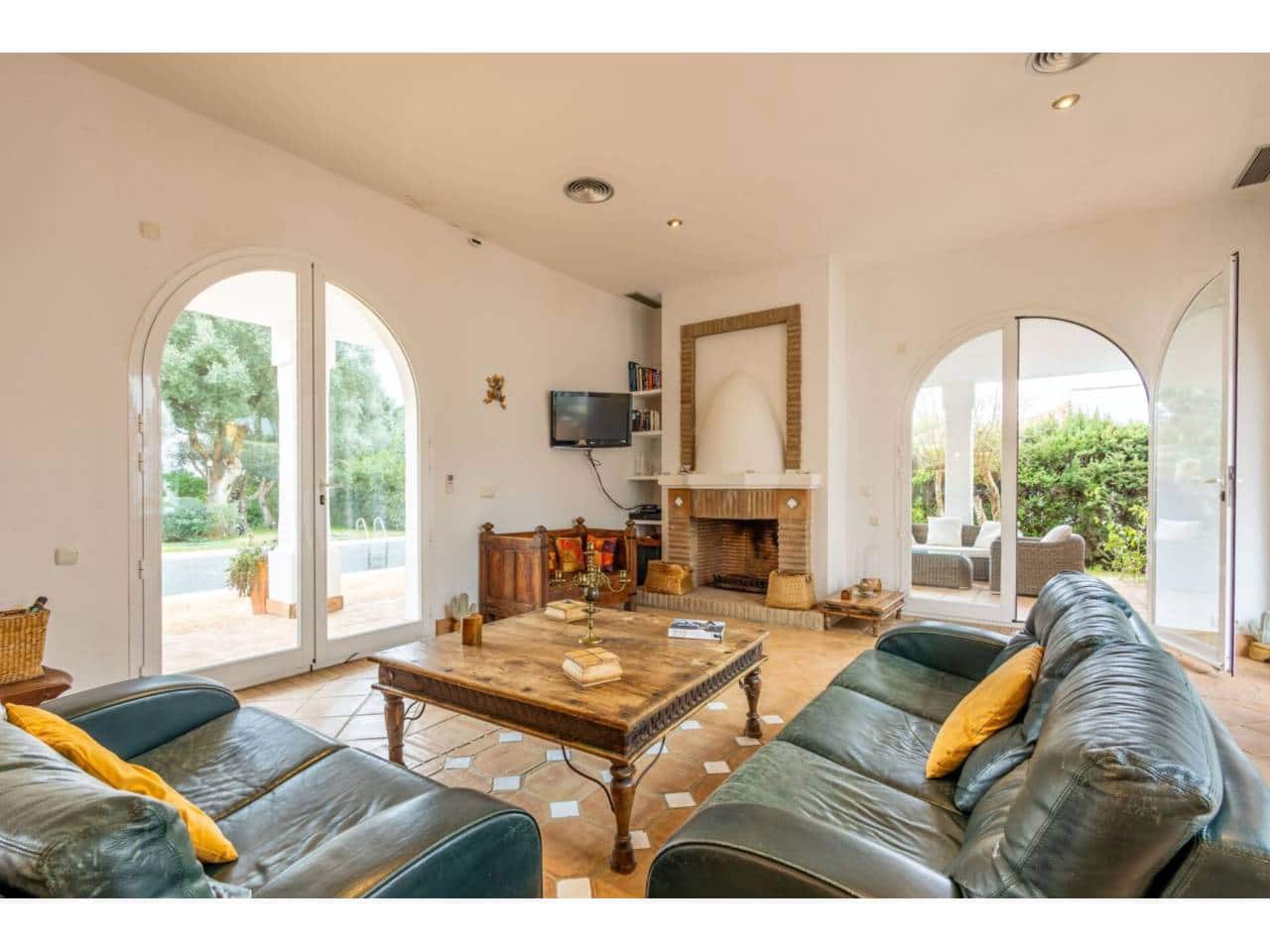 3 slaapkamer Villa te koop in Benalup met zwembad garage - € 699.000 (Ref: 9665759)