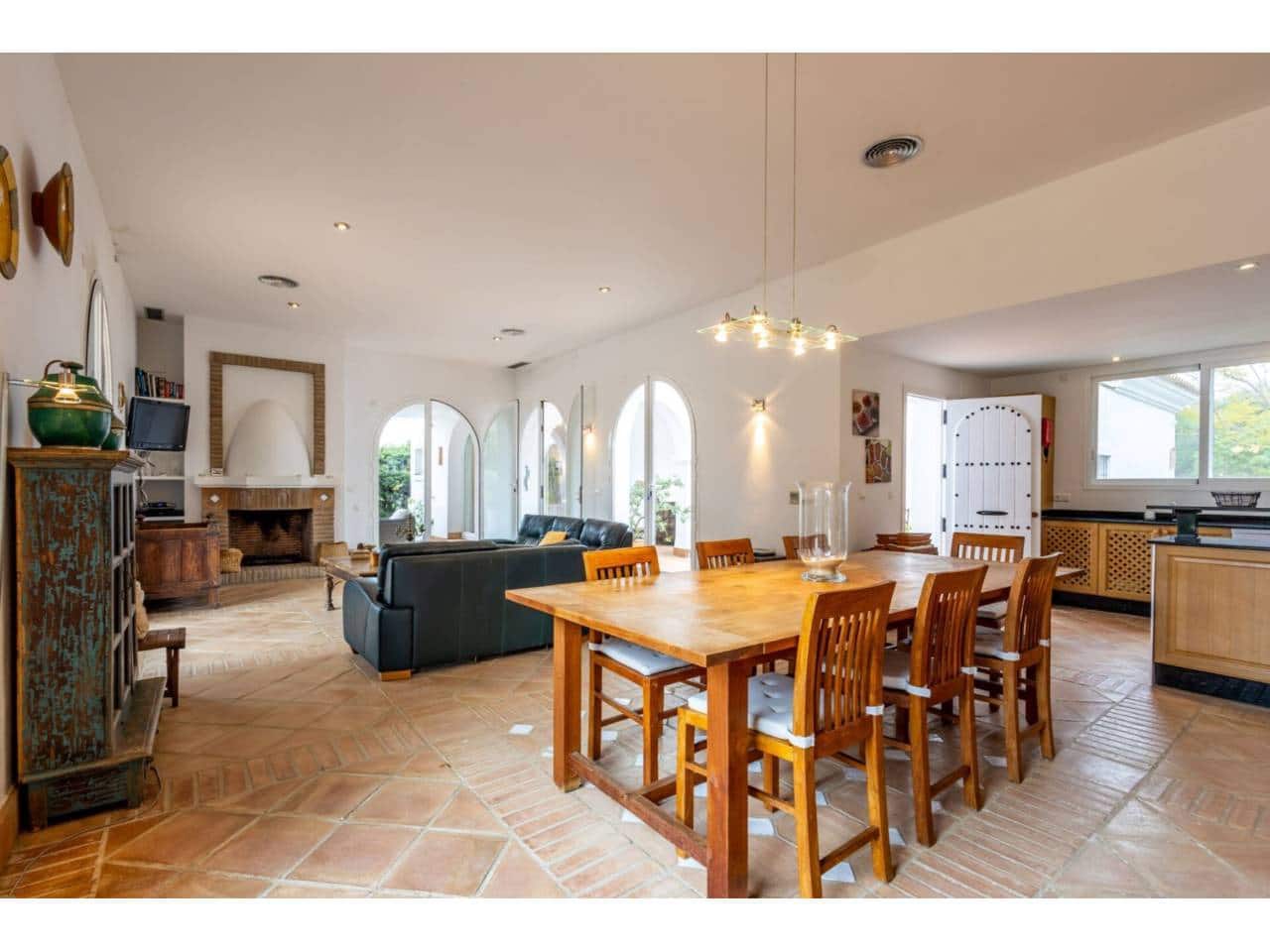 3 slaapkamer Villa te koop in Benalup met zwembad garage - € 699.000 (Ref: 9665759)