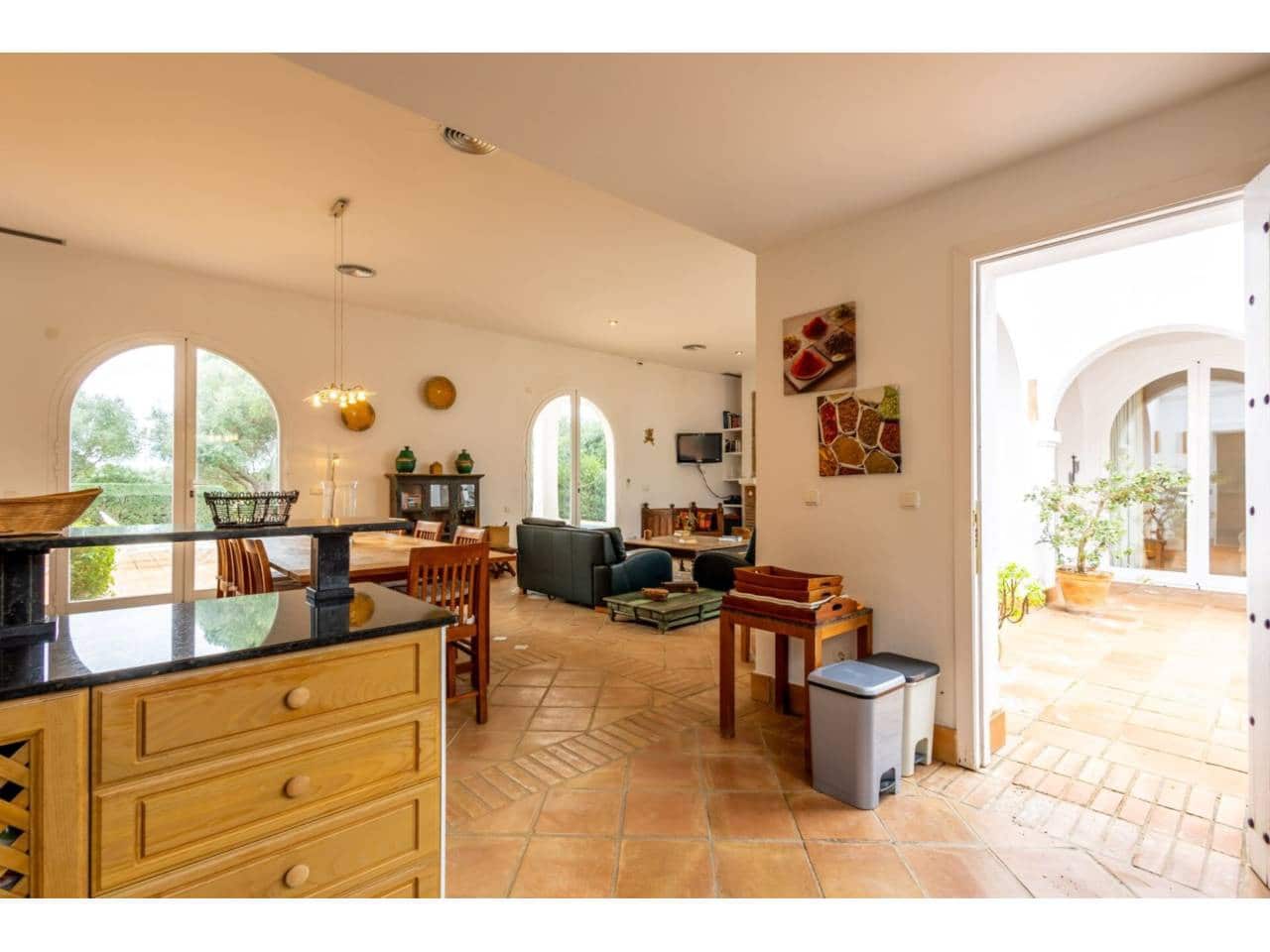 3 slaapkamer Villa te koop in Benalup met zwembad garage - € 699.000 (Ref: 9665759)