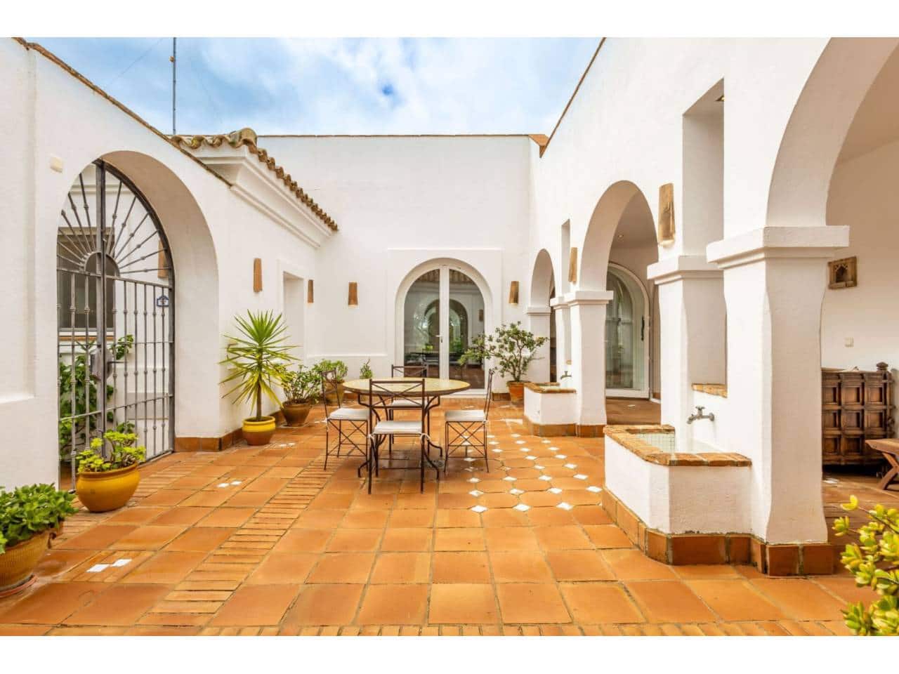 3 slaapkamer Villa te koop in Benalup met zwembad garage - € 699.000 (Ref: 9665759)