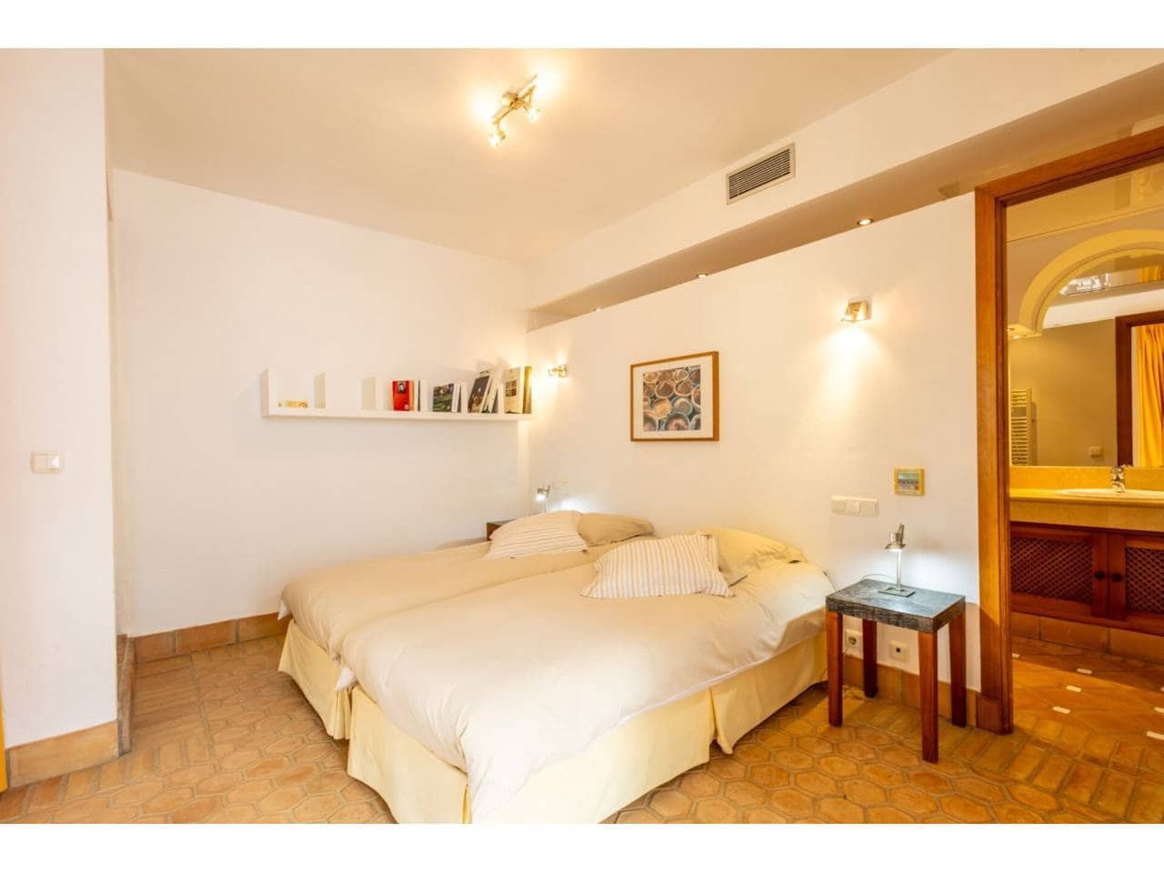 3 slaapkamer Villa te koop in Benalup met zwembad garage - € 699.000 (Ref: 9665759)