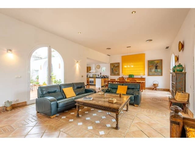 3 slaapkamer Villa te koop in Benalup met zwembad garage - € 699.000 (Ref: 9665759)