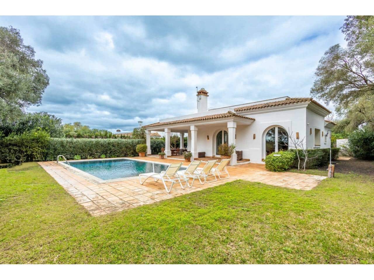 3 slaapkamer Villa te koop in Benalup met zwembad garage - € 699.000 (Ref: 9665759)