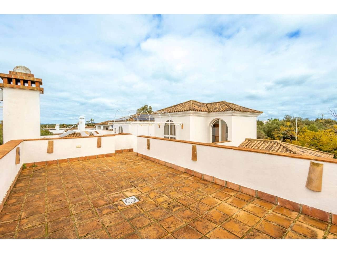 3 slaapkamer Villa te koop in Benalup met zwembad garage - € 699.000 (Ref: 9665759)