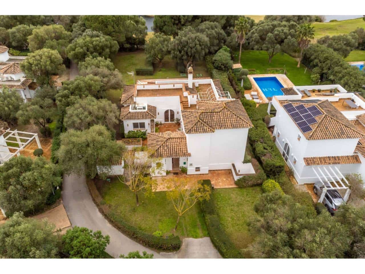 3 slaapkamer Villa te koop in Benalup met zwembad garage - € 699.000 (Ref: 9665759)