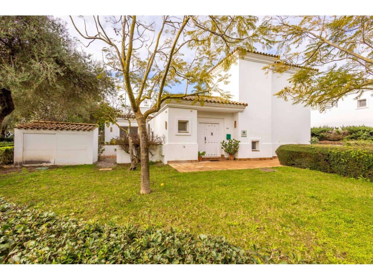 3 slaapkamer Villa te koop in Benalup met zwembad garage - € 699.000 (Ref: 9665759)